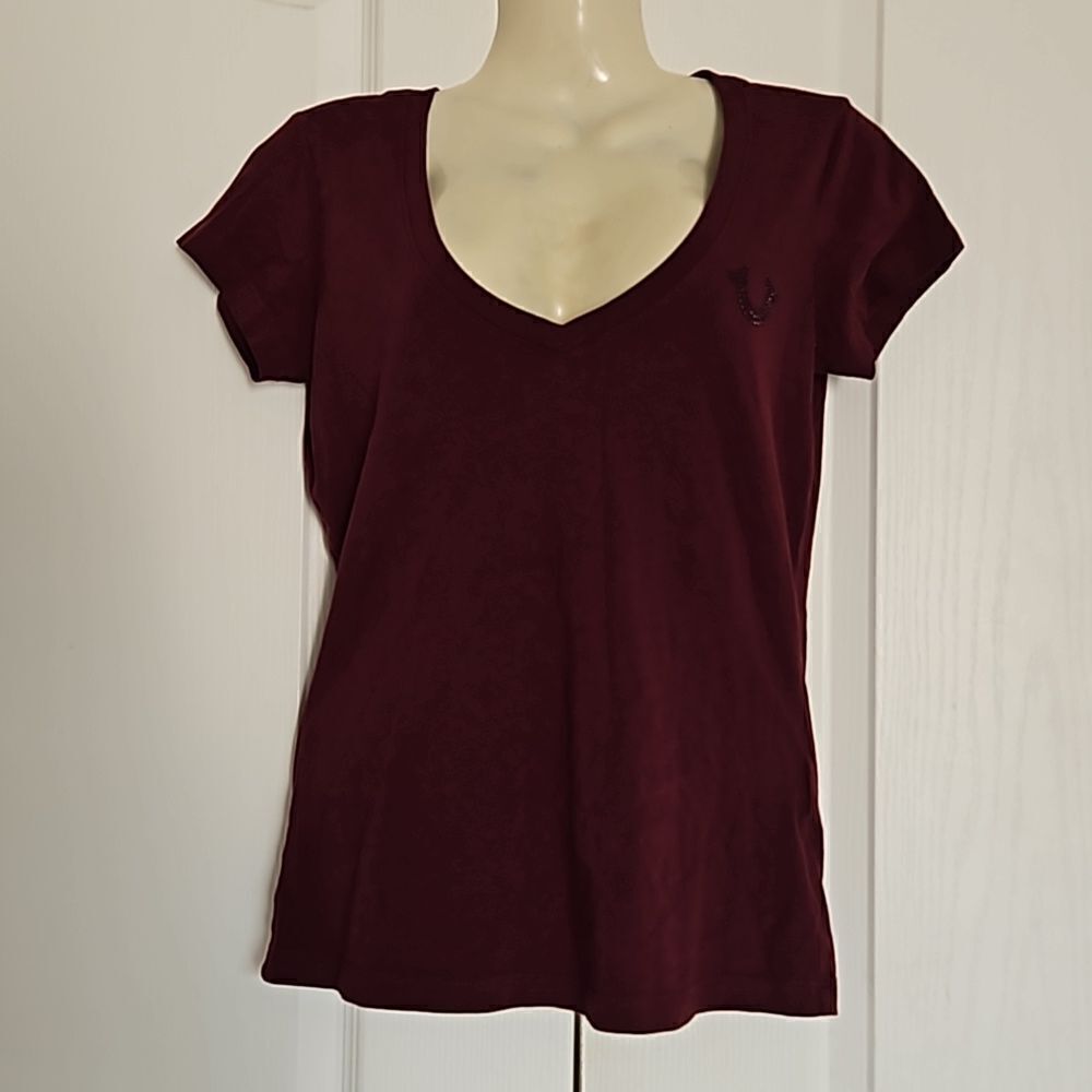 True Religion Women's Rhinestones Short Sleeves T-Shirt XS Burgundy